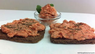 Smoked Salmon PÃ¢tÃ© with Low Carb Crackers