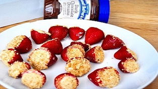 Strawberry Cheesecake Bites